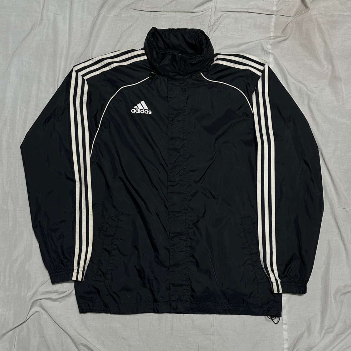 아디다스 화이트 파이핑 바람막이 상품이미지2