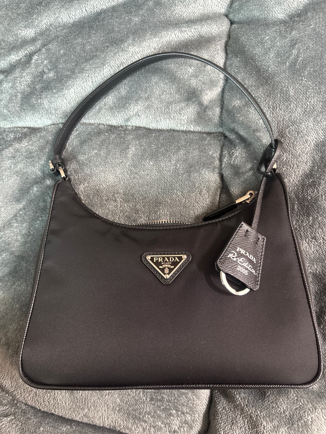 프라다 2005 리에디션 리나일론 호보백 상품이미지1