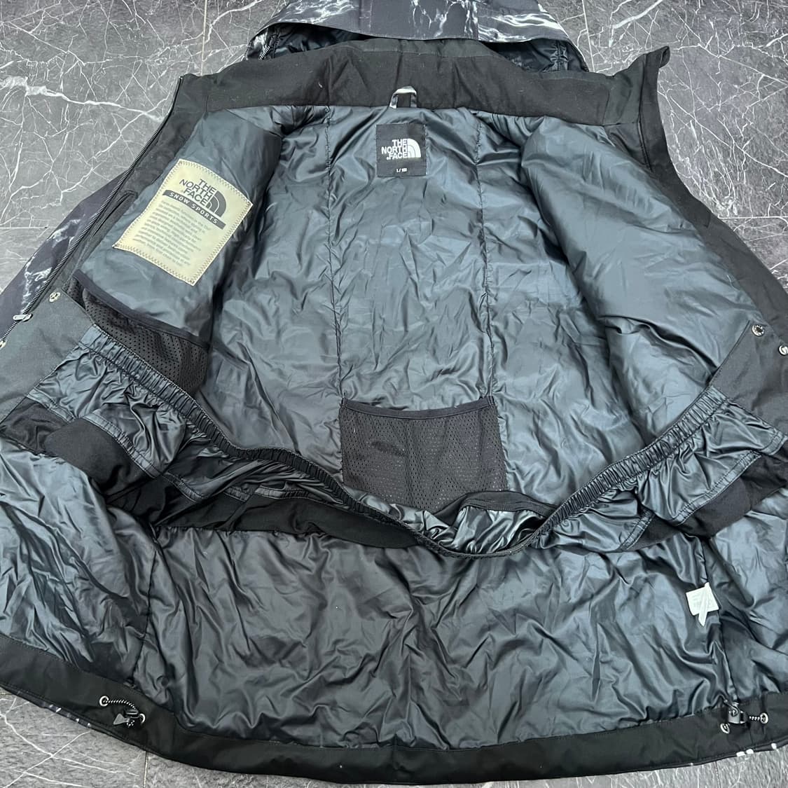 노스페이스 그래비티 패턴 투웨이 후드 점퍼 자켓 상품이미지8