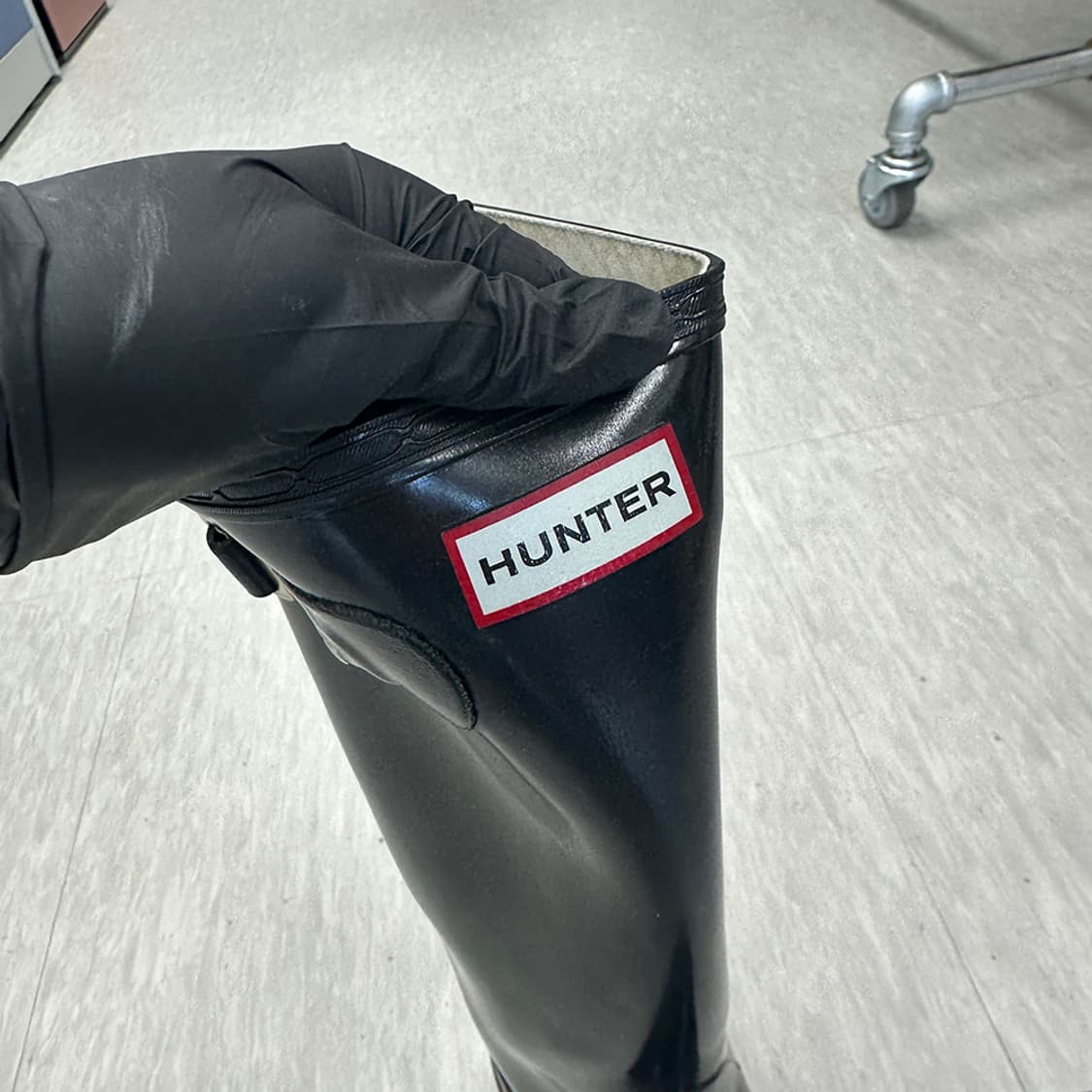 헌터 글로시 롱 레인부츠 여름 장마 에나멜 유광 블랙 여성 230mm 상품이미지4