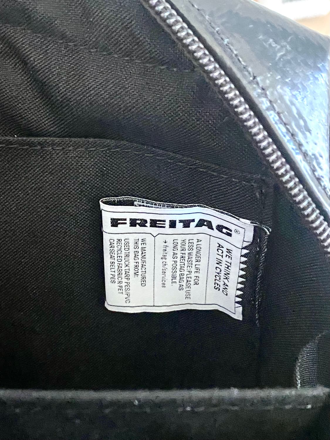 프라이탁 모스 올블랙 새상품 상품이미지8