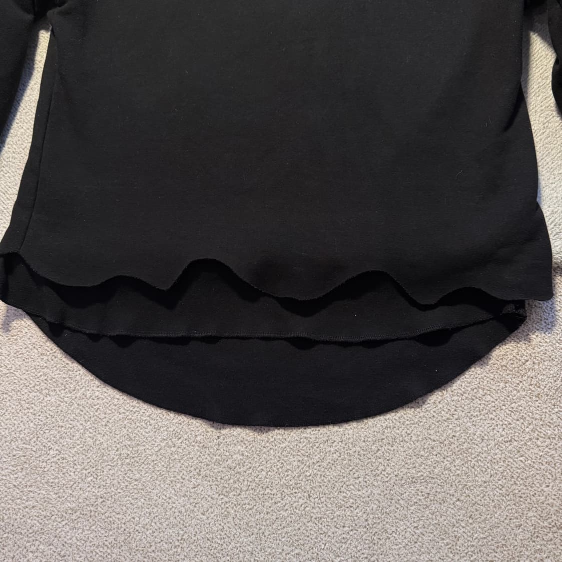 All eyes on you 레이어드 염소 맨투맨 상품이미지7