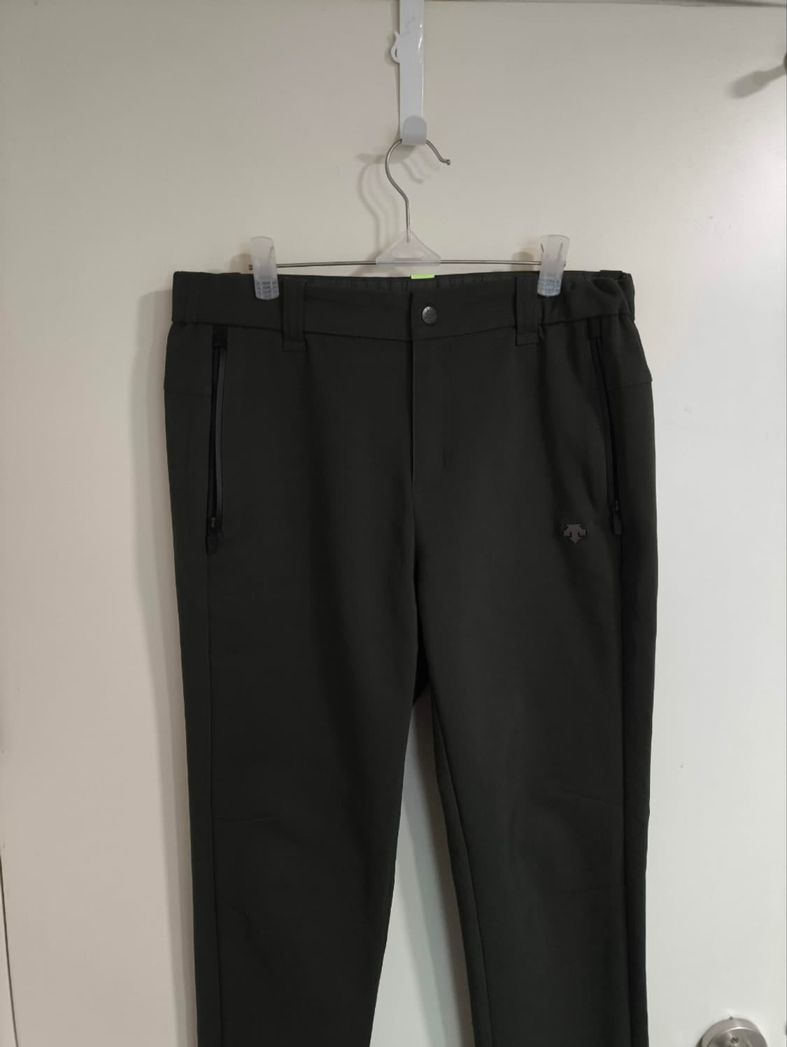 36 데상트 바지 진카키 상품이미지1