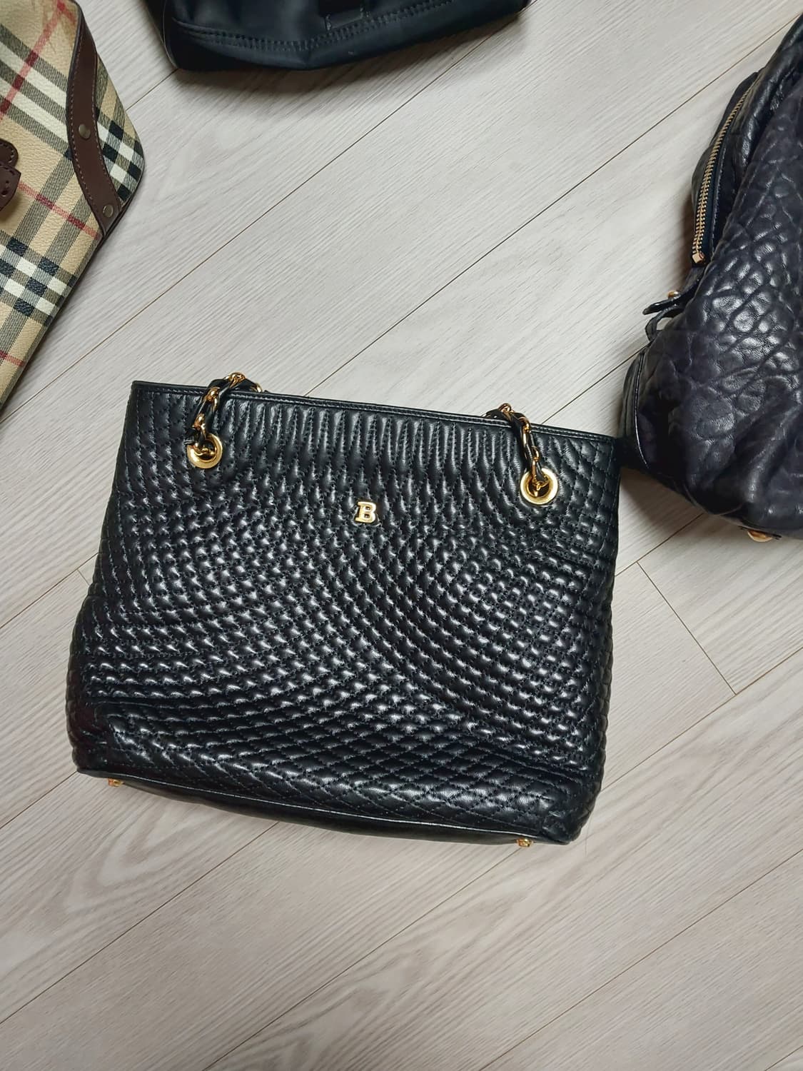 [정품] 발리 Bally 퀼팅 체인 숄더백 상품이미지1