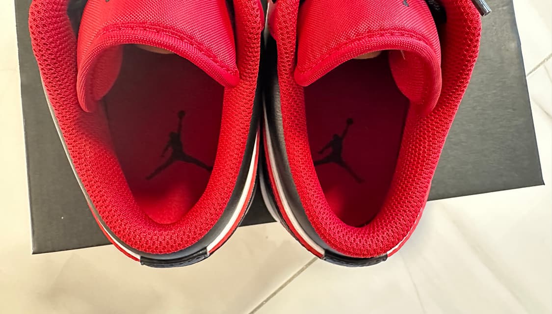 조던1로우 화이트 짐 레드블랙 260 상품이미지4