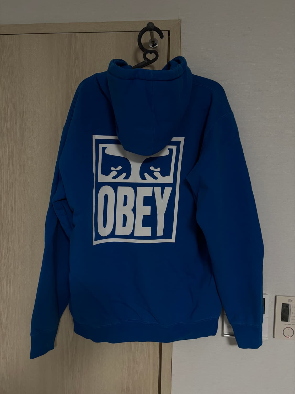 오베이 블루 후드티 상품이미지2