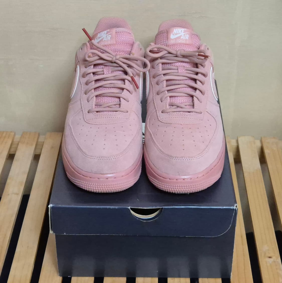 나이키 에어포스 레드스타더스트 상품이미지2