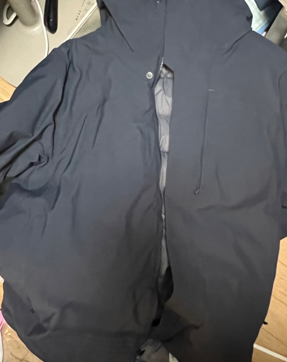 아크테릭스 써마 파카 L 사이즈 블랙 사파이어 색상  상태 9.5/10  상품이미지1