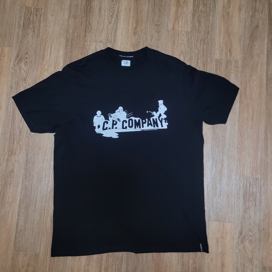 Cp company 블랙 반팔 그래픽 티셔츠 105  XXL 정품 상품이미지2