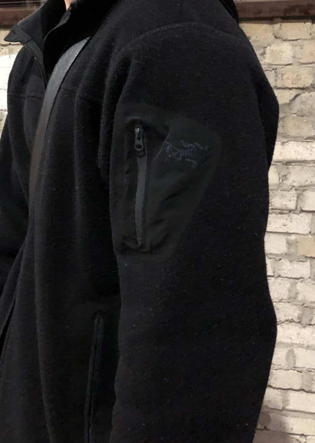 아크테릭스 커버트 후디 m 블랙 판매합니다 상품이미지1