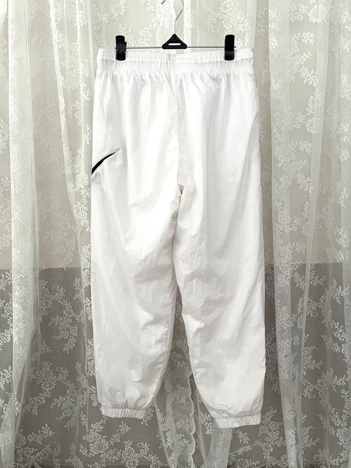 M)나이키 우먼스 빅스우시 화이트 조거팬츠 에센셜 미드라이즈 팬츠 상품이미지4