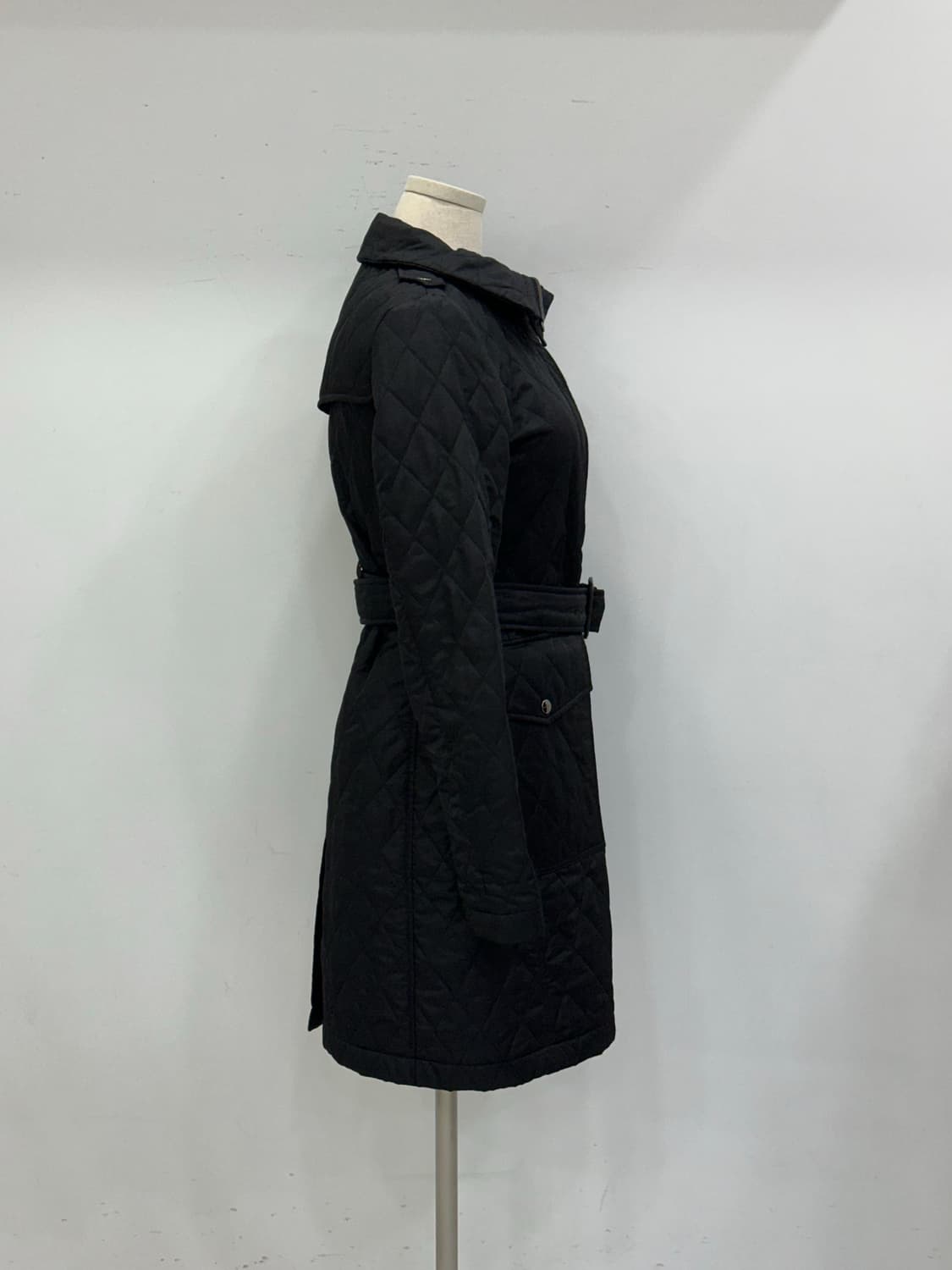 버버리 블랙 롱 퀼팅 코트 상품이미지3
