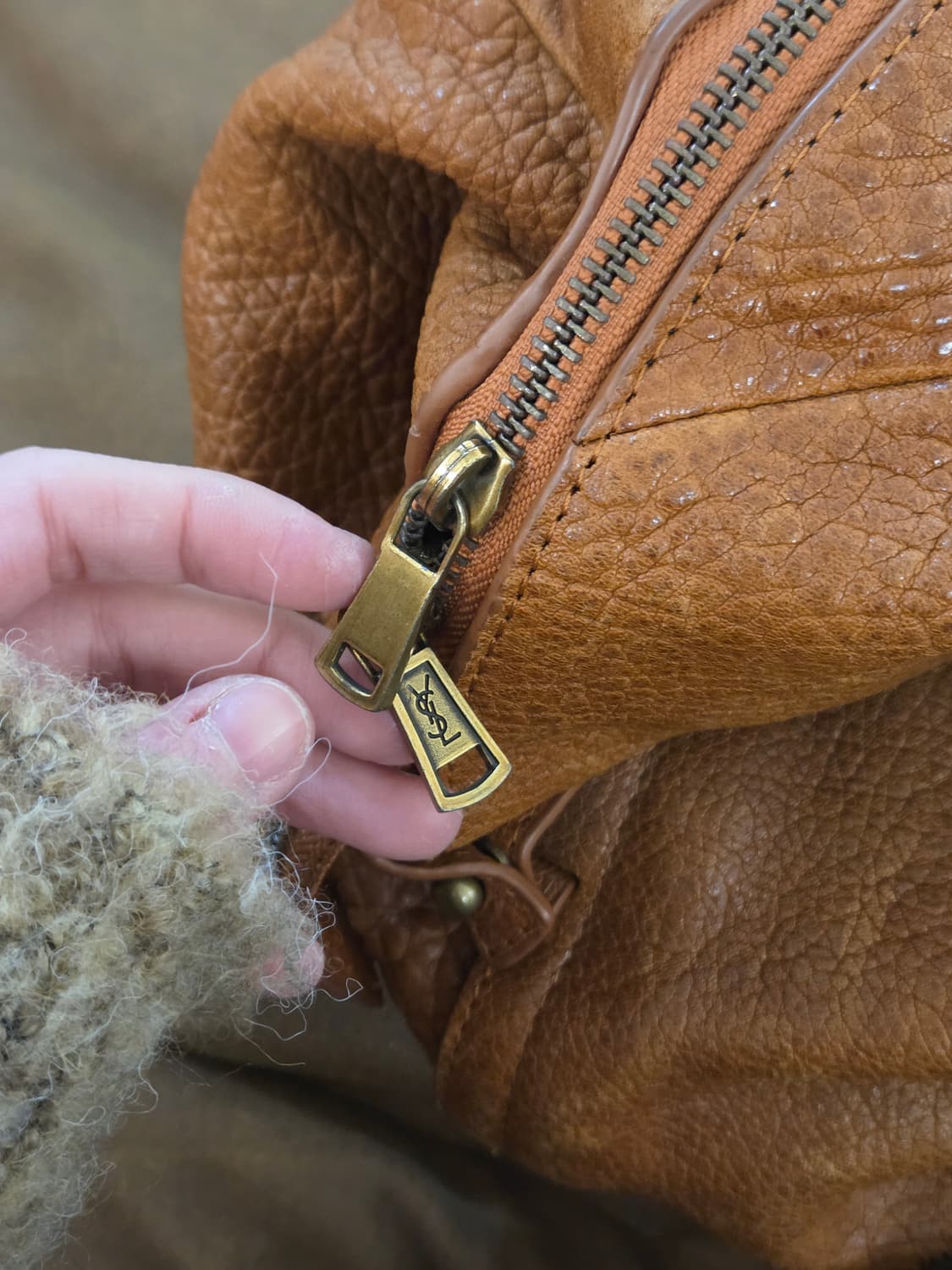 90-00s YSL 입생로랑 Italy 레더 백 상품이미지3