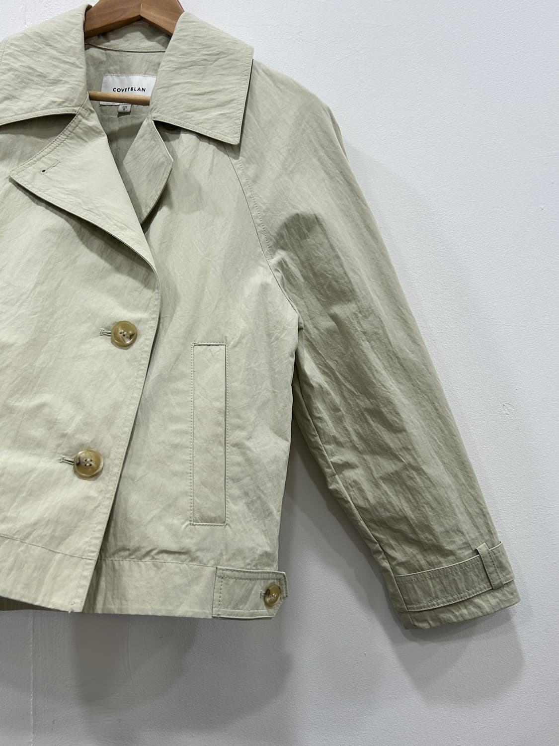 코벳블랑 바스락 오버핏 더블 버튼 숏 트렌치코트 자켓 상품이미지3