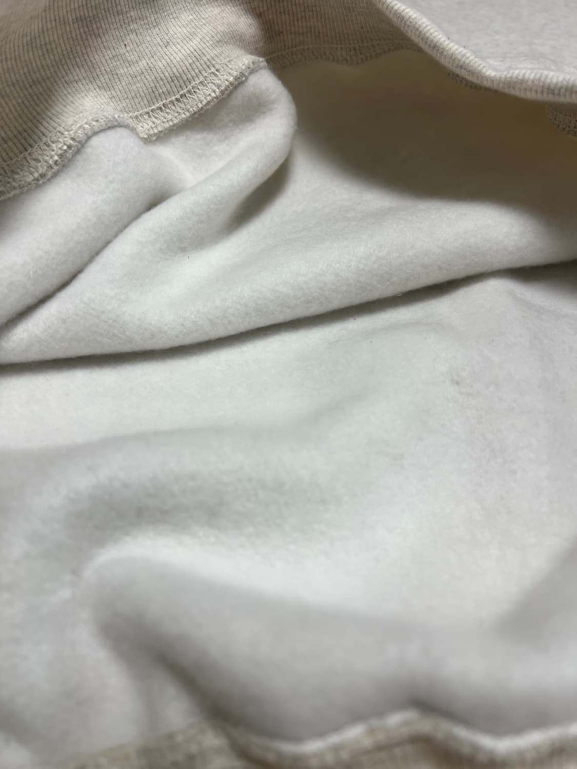 OVERSTAND 오버핏 기모 맨투맨 / 라이트 그레이 상품이미지8