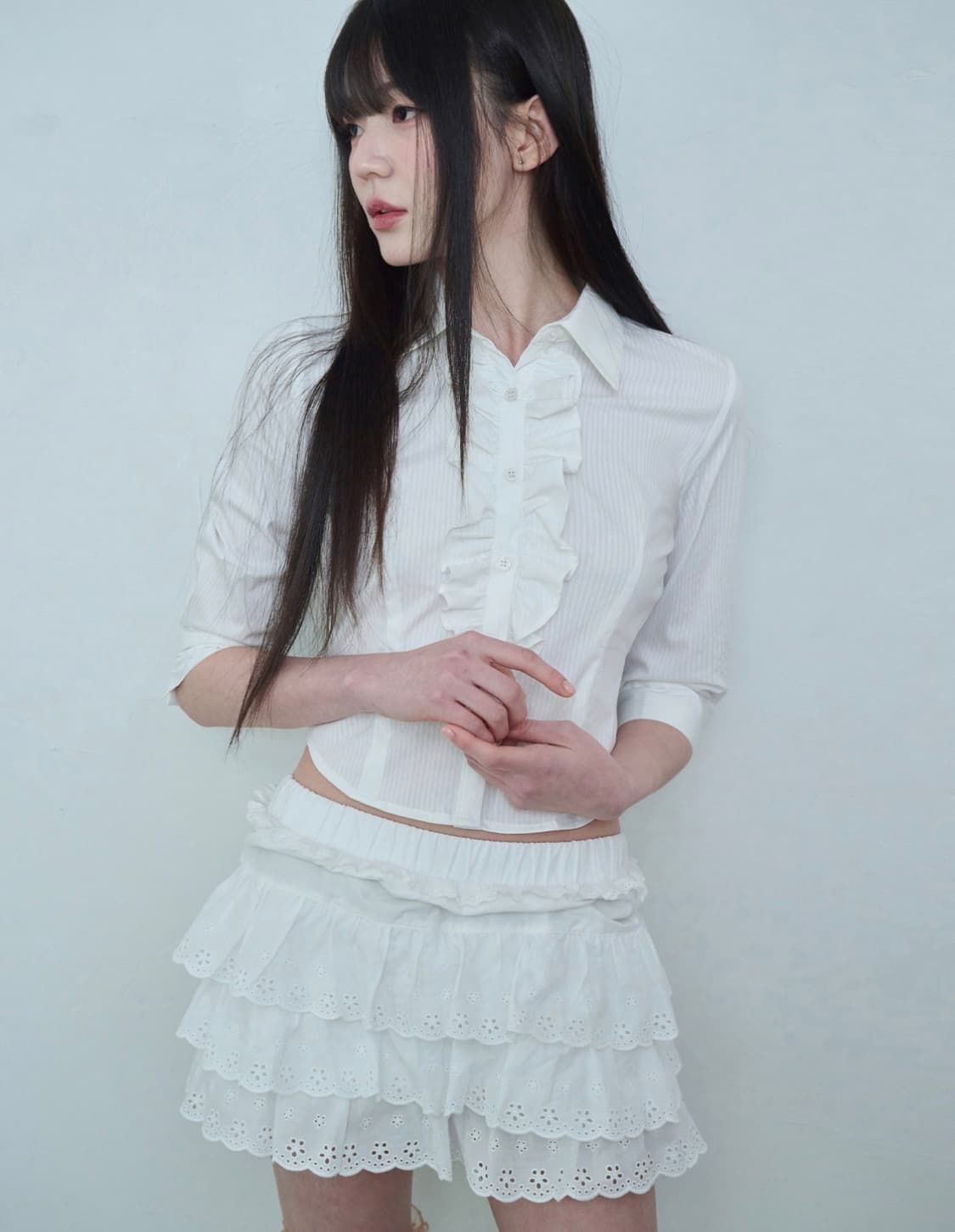 레이즈미야 프릴셔츠 RINA RUFFLE CROP SHIRT 상품이미지1