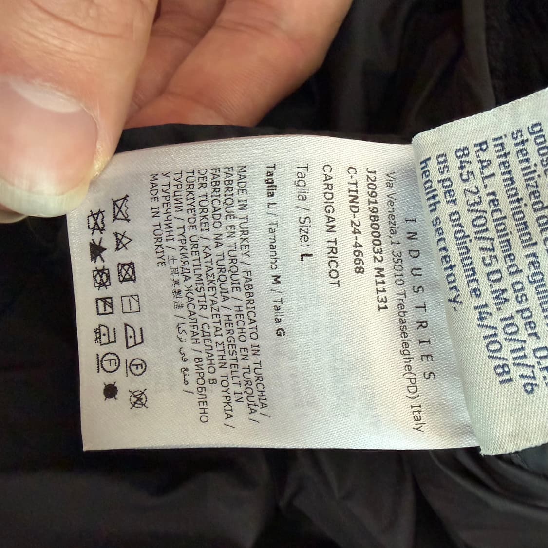 [새상품급.정품] 24FW 몽클레어 트리콧 니트패딩 L 상품이미지6