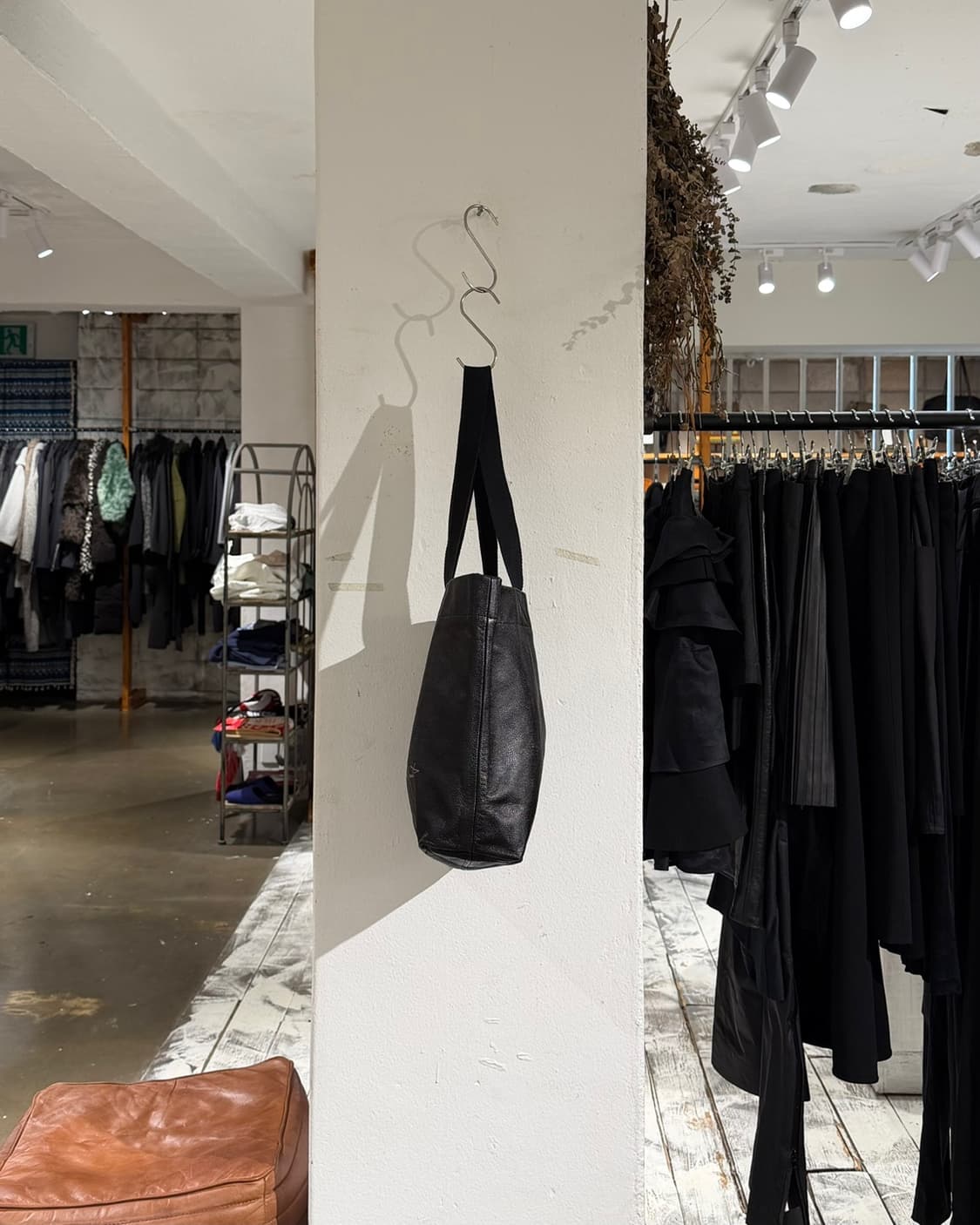 요지 야마모토 블랙 시그니처 레더 토트백 상품이미지5