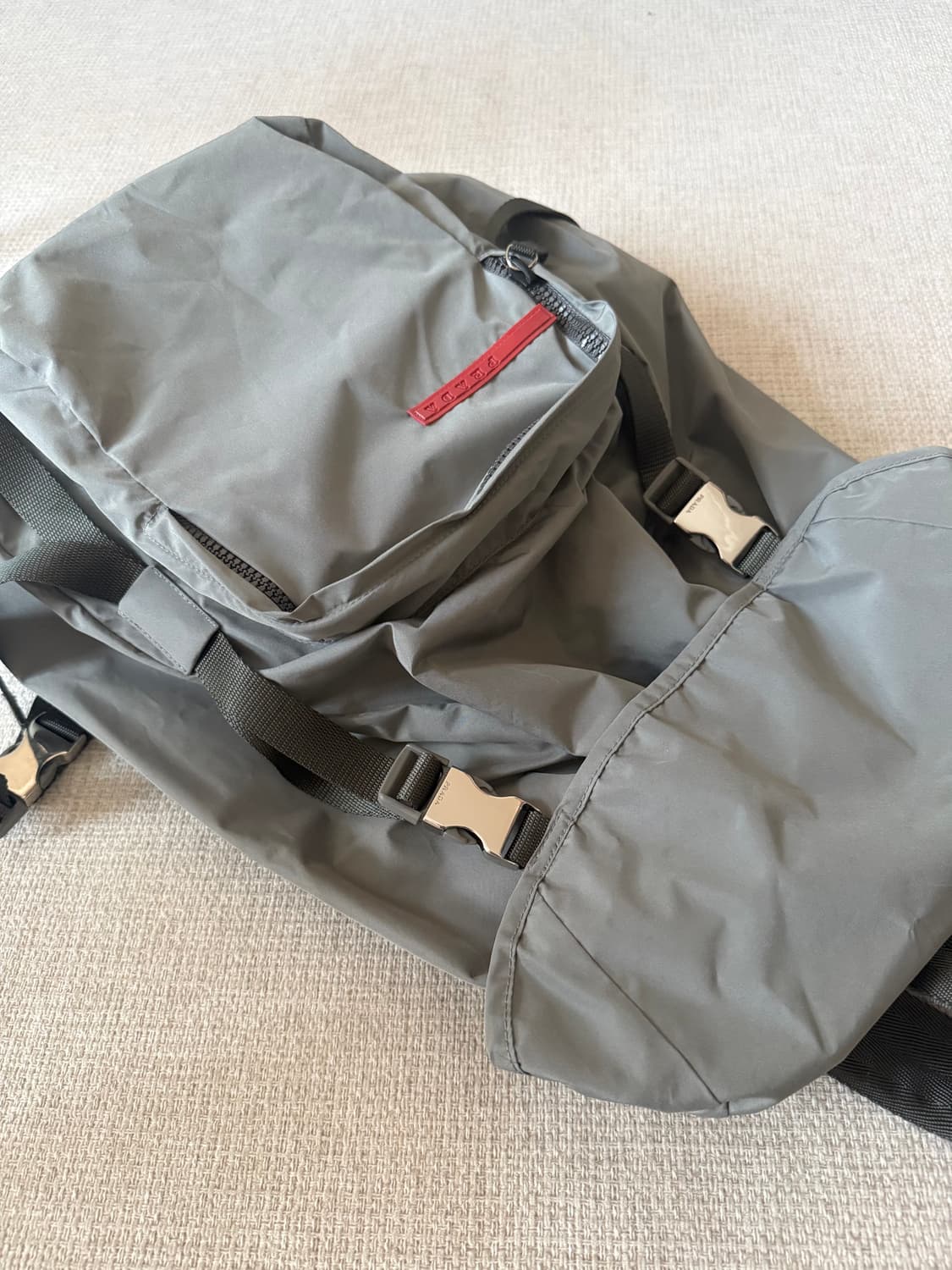 프라다 스포츠 90s 빈티지 백팩 그레이 상품이미지2