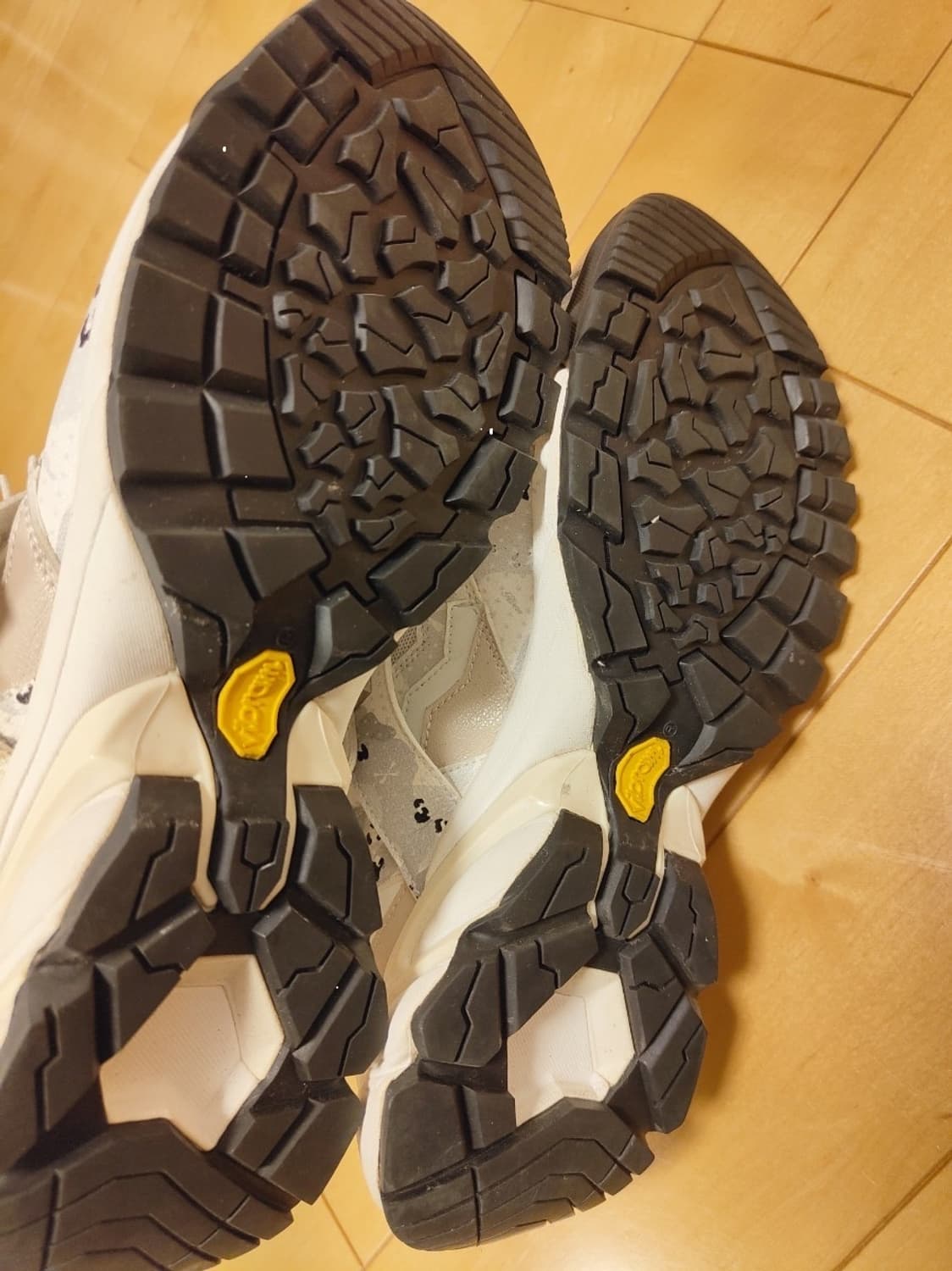 Roen Hiromu Takahara vibram sneakers 상품이미지3