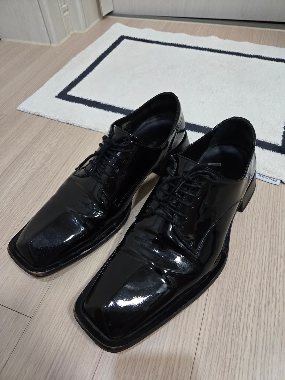 마틴로즈 삼각 스퀘어토 페이던트 더비 상품이미지3