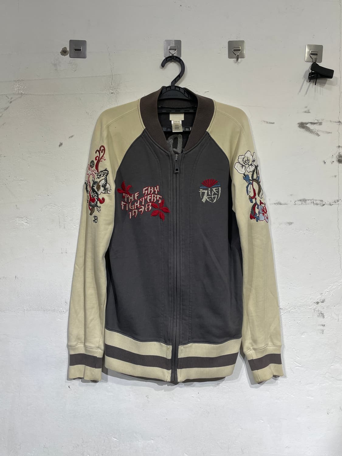 디젤 벤덜스 아카이브 오리엔탈 면 집업 해골 자수 스카쟌 M 상품이미지6