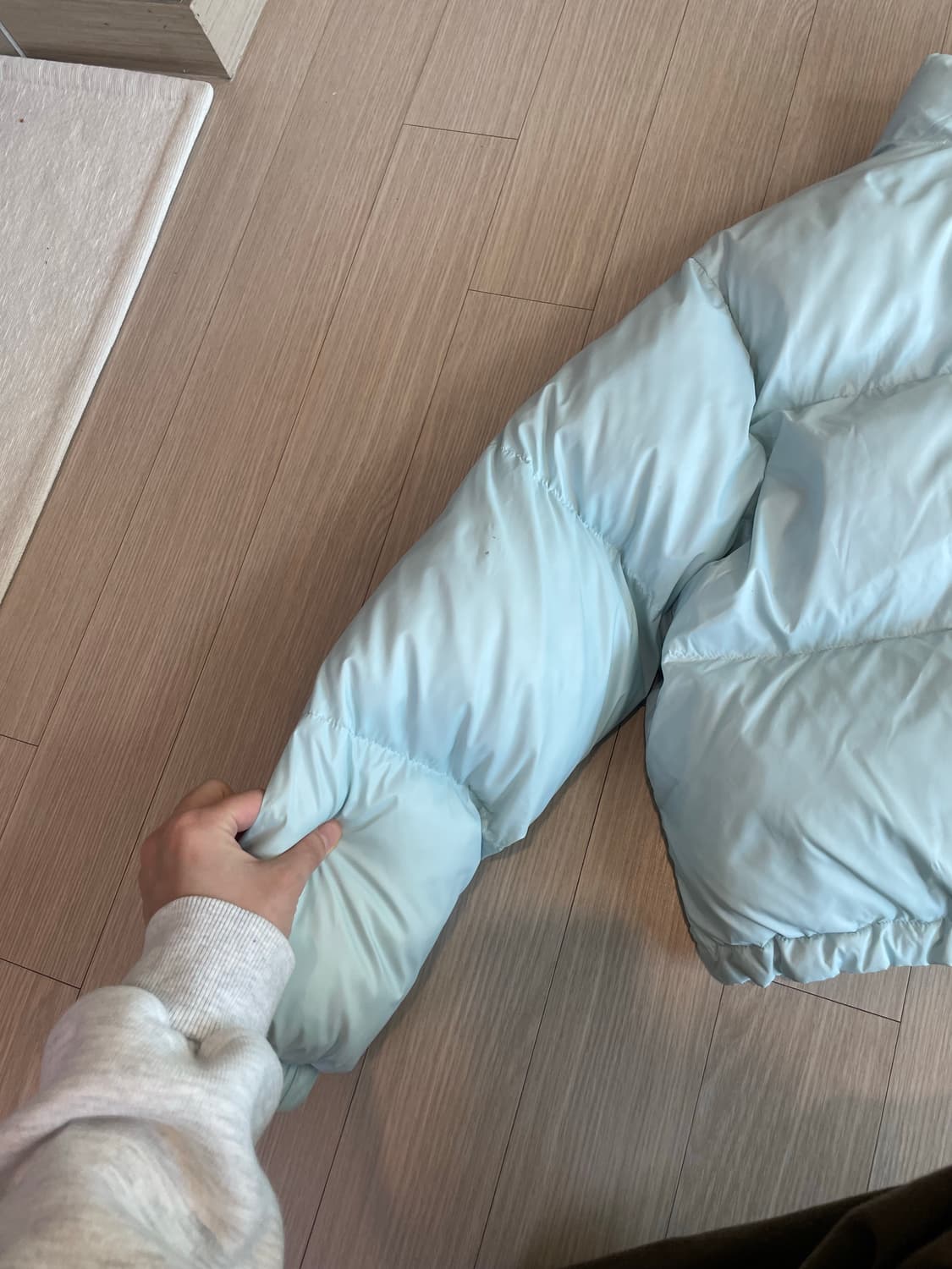 코드그라피 숏패딩 글로시 컬러링 크롭 푸퍼_캔디블루 상품이미지7