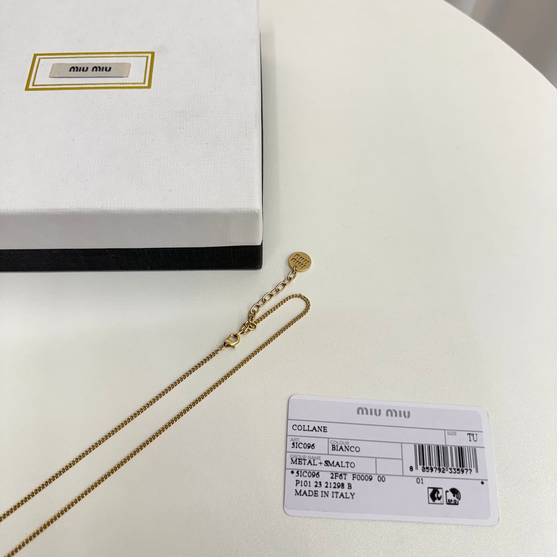[풀박스] 미우미우 에나멜 메탈 목걸이 화이트 상품이미지4