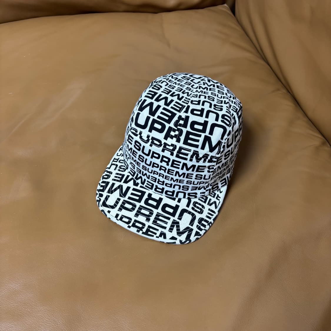 Supreme 슈프림 자카드 로고 화이트 캠프캡 모자 (White) 상품이미지1
