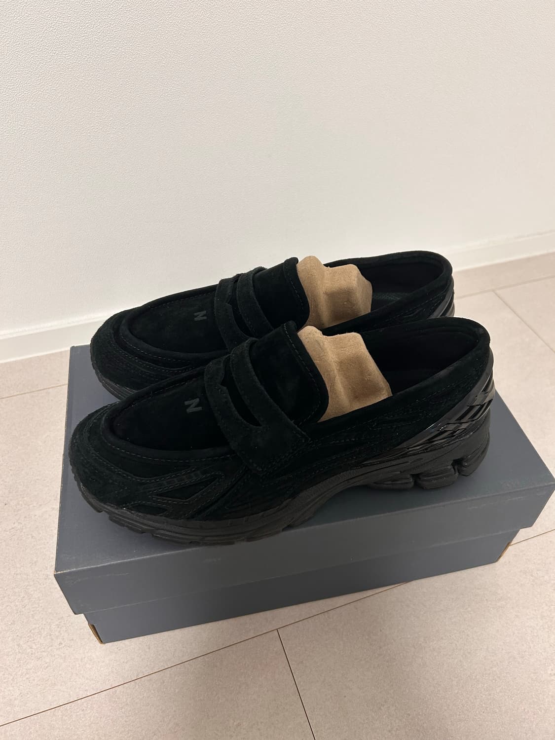 뉴발란스 1906L 블랙 시멘트 상품이미지1
