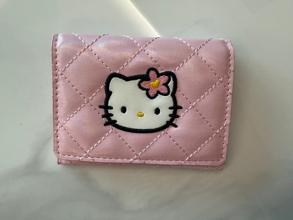 헬로키티 50주년 퀄팅지갑 2단 상품이미지1