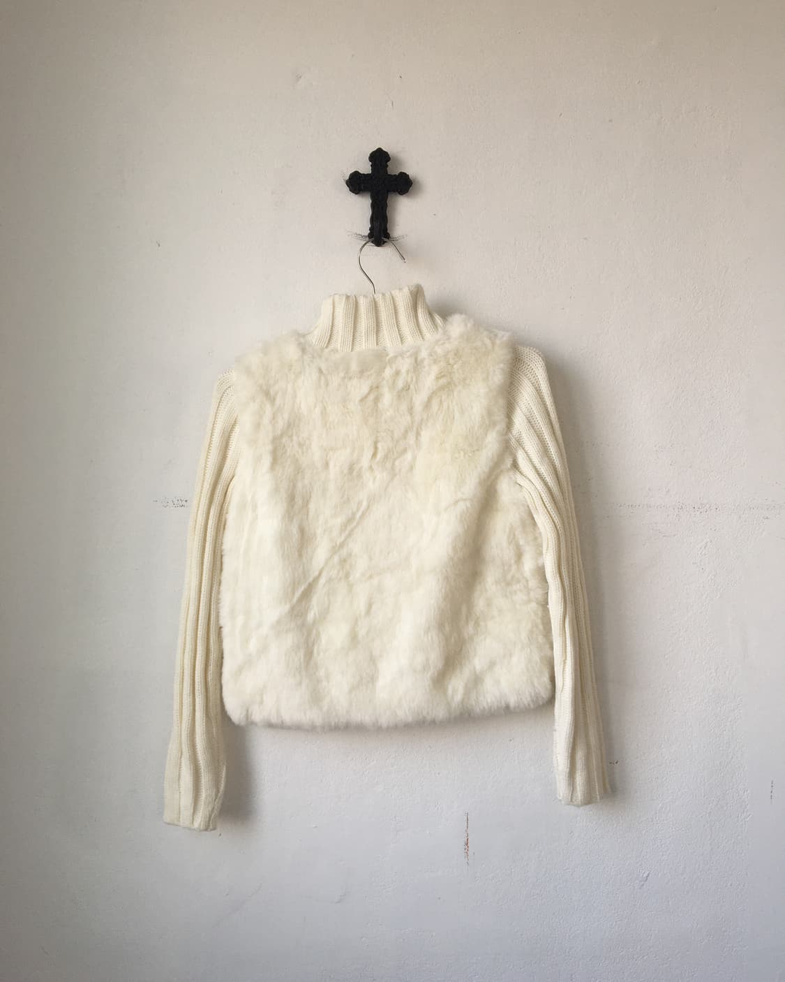Fake fur point high neck knit zip up 상품이미지3