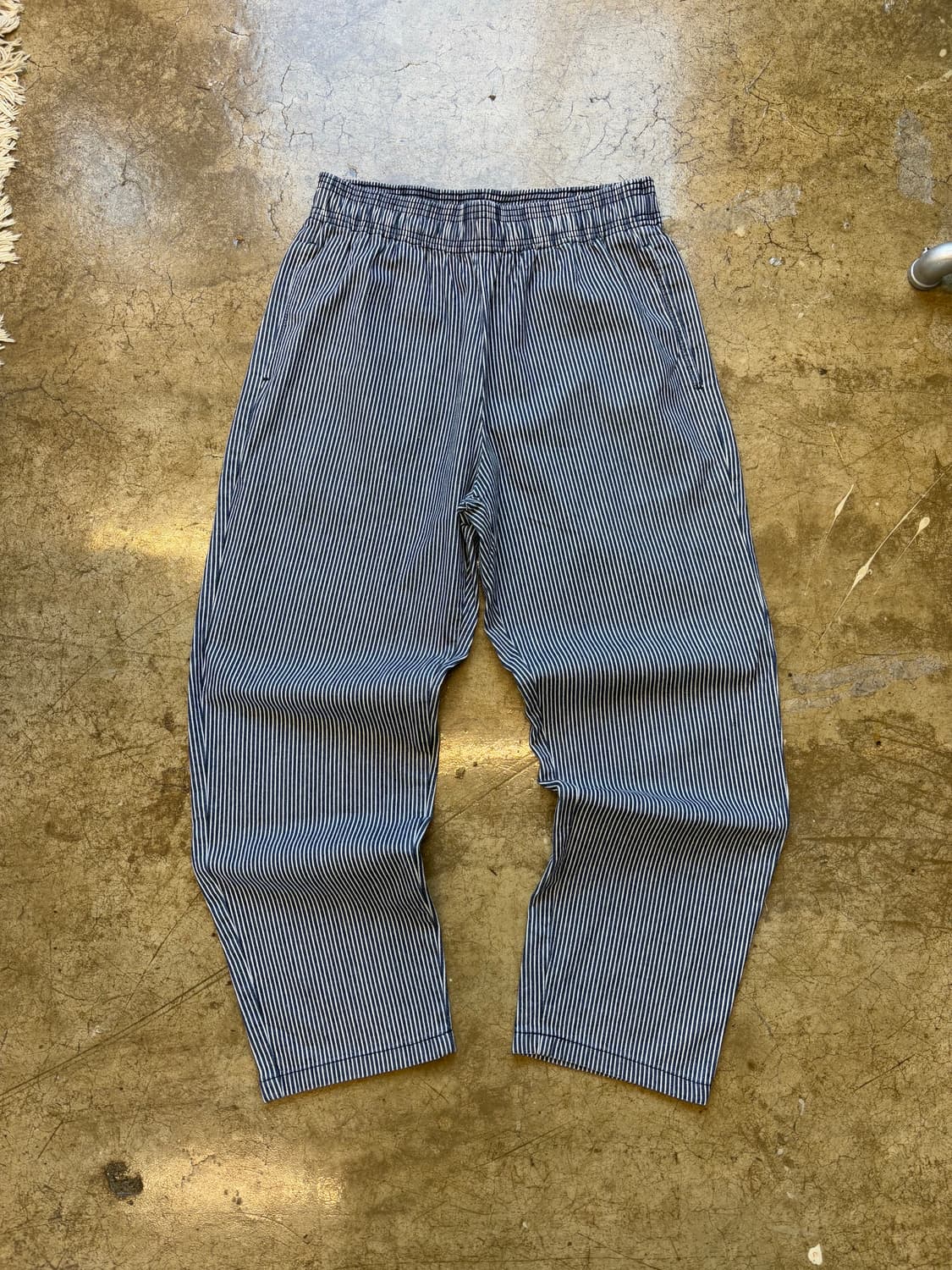 gu 히코리 테이퍼드 밴딩 팬츠 상품이미지1