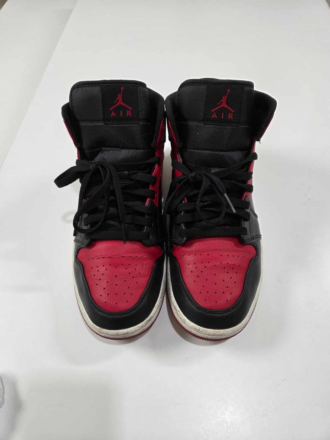 나이키 에어 조던 1 미드 브레드 275 상품이미지2
