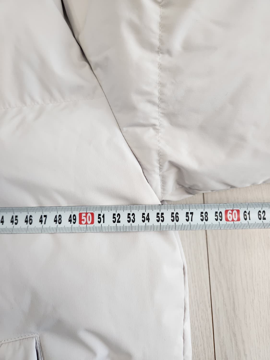 게스 남녀공용 베이직 푸퍼 덕다운 숏패딩 점퍼 사이즈90(s 상품이미지9