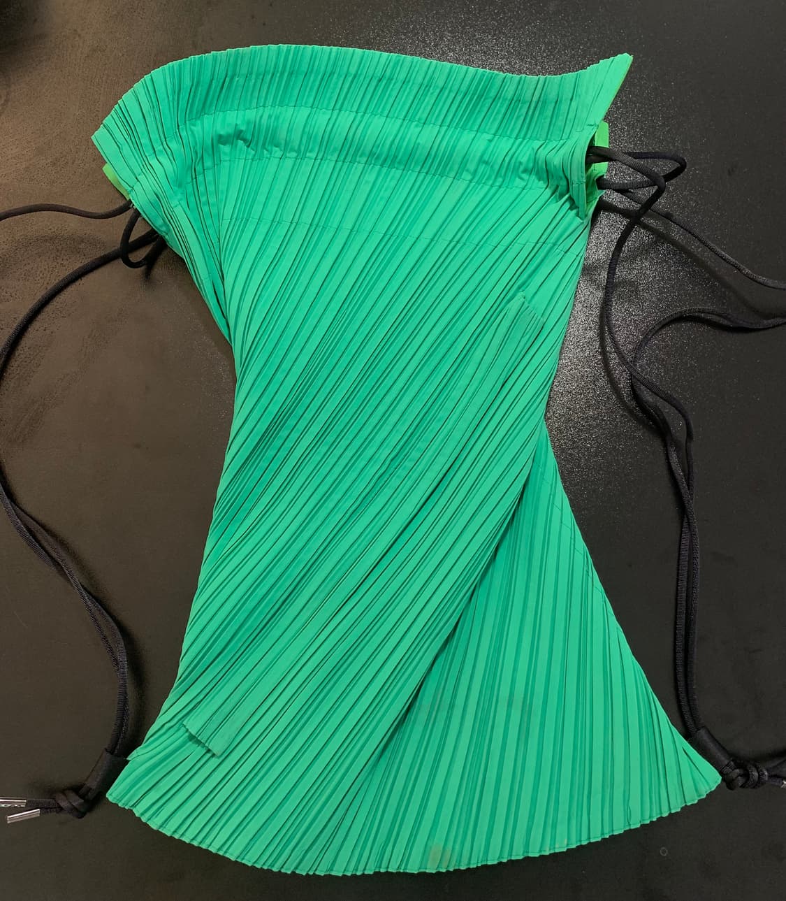 플리츠플리즈 드로스트링백 상품이미지3