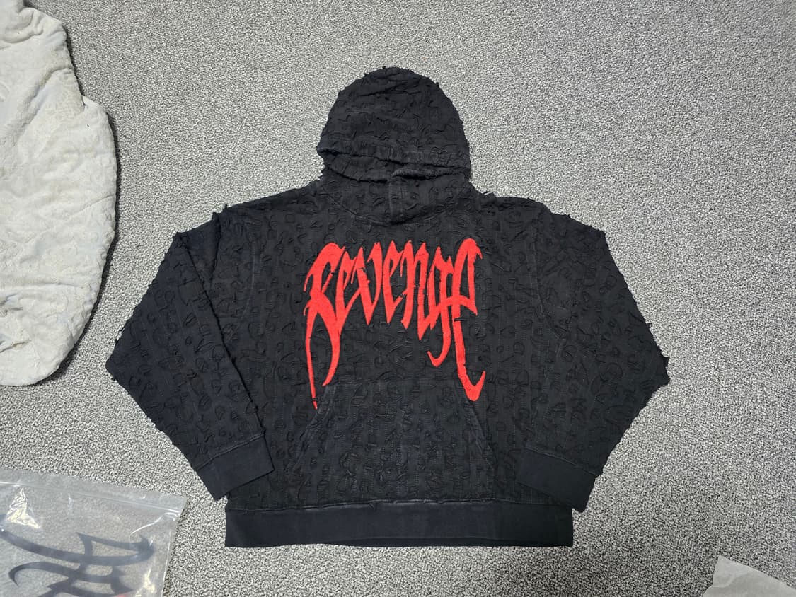[L] REVENGE 리벤지 아치 로고 자수 후드 블랙 레드 상품이미지3