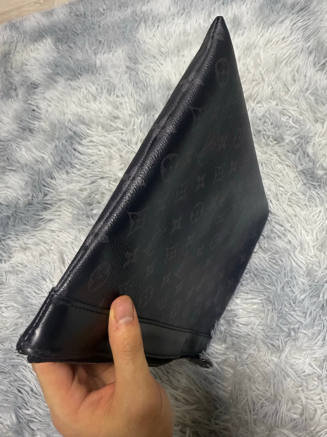 루이비통 이클립스 아폴로 포쉐트 클러치 상품이미지4