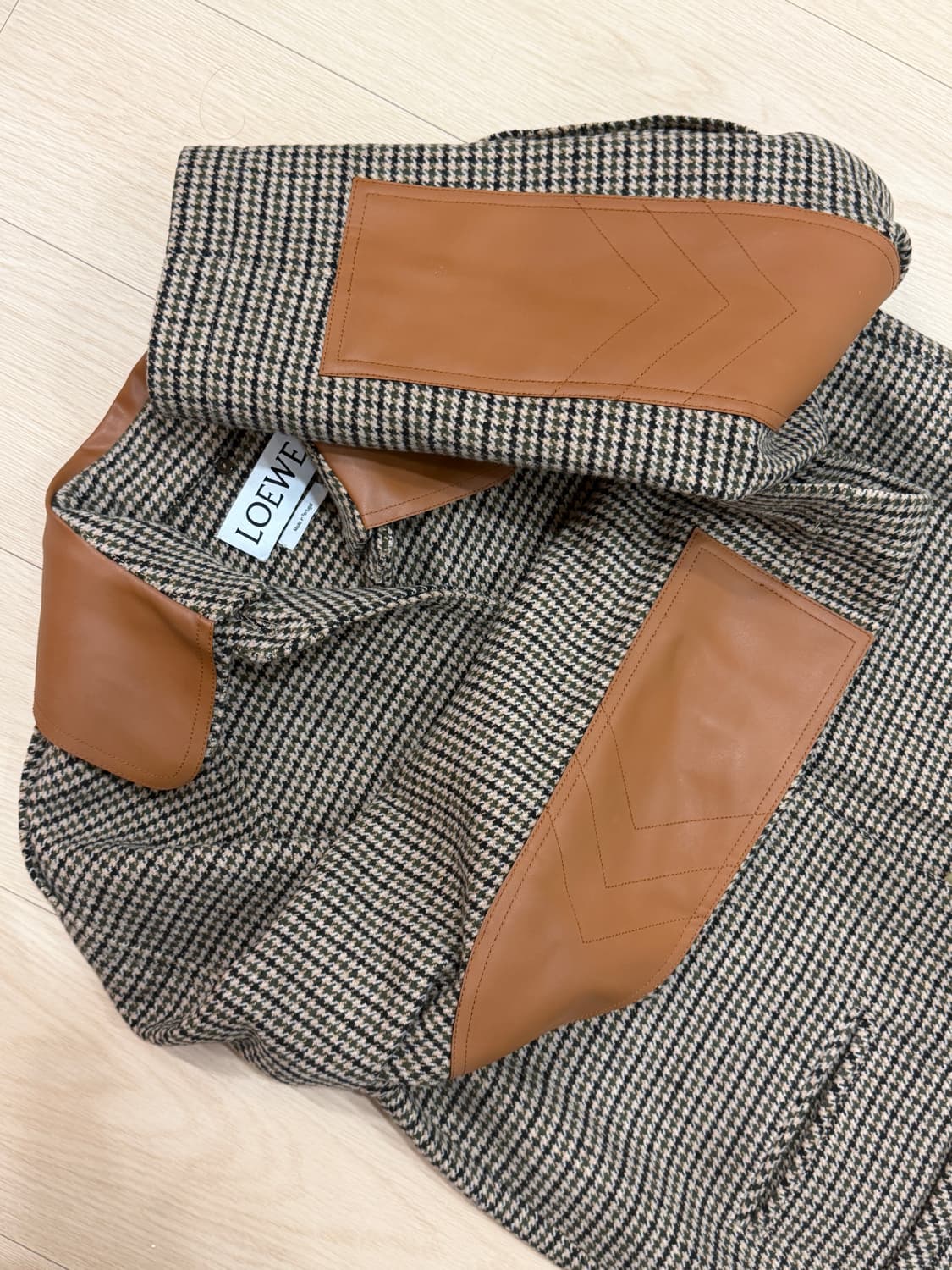 LOEWE 로에베 브라운 하운드투스 코트 (거의 새상품) 상품이미지5