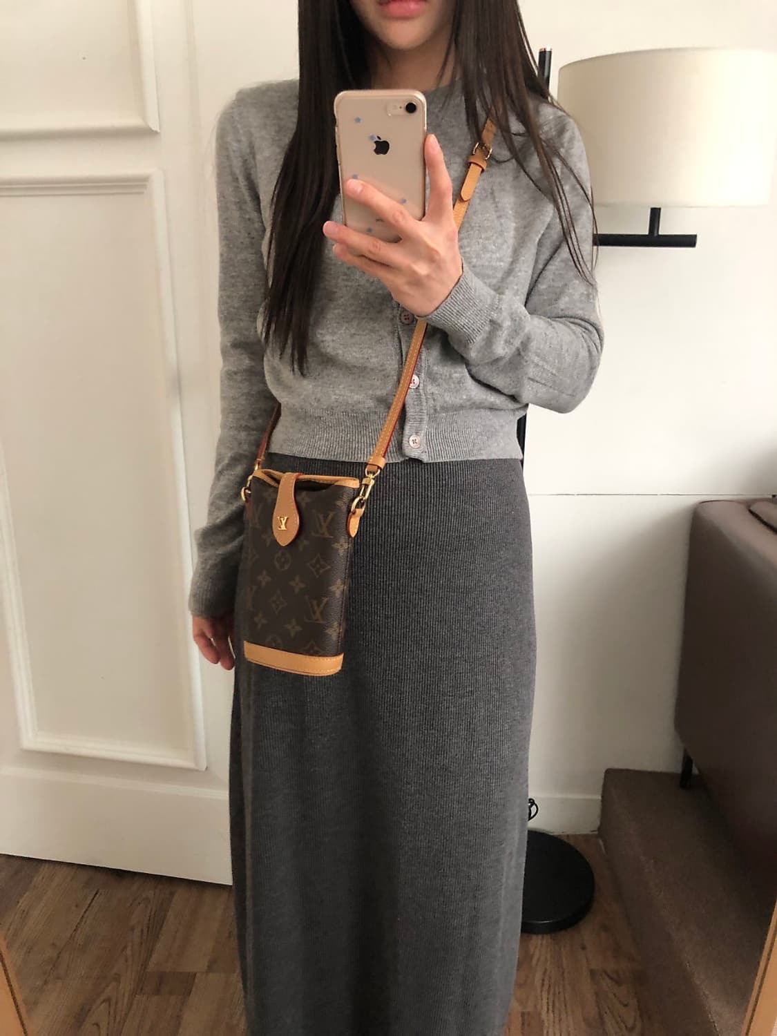 루이비통 폴드미 모노그램 파우치 크로스백 상품이미지2