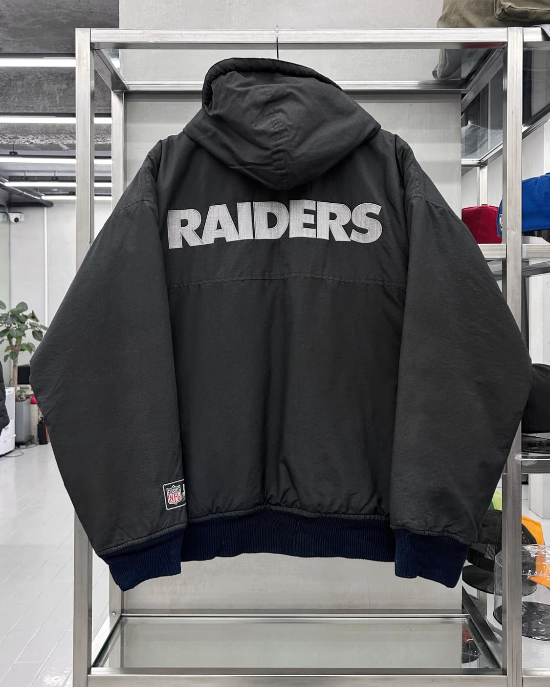 스타터 90s 레이더스 나일론쉘 헤비 웨이트 후드 점퍼 상품이미지4