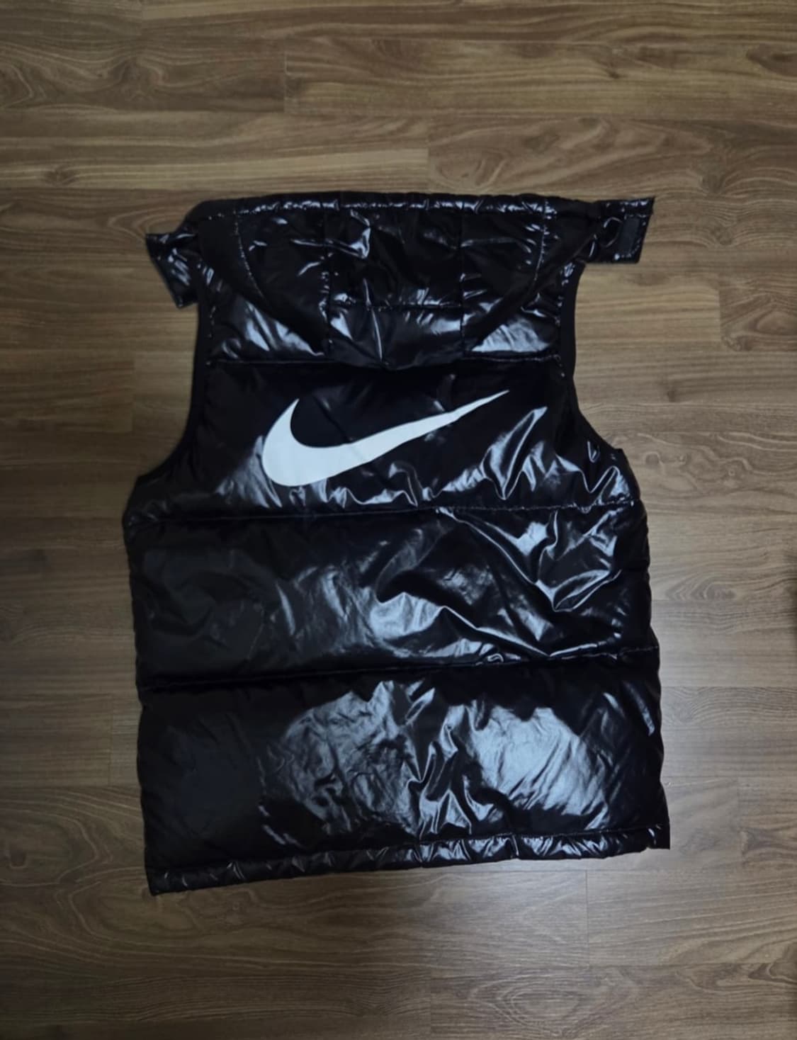 Nike 샤이닝 덕다운 유광 조끼패딩 상품이미지5