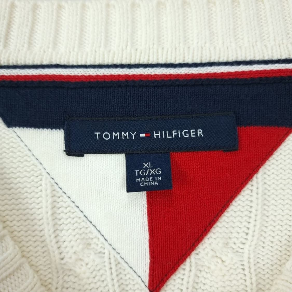 [타미힐피거] 로고 자수 케이블 꽈배기 니트 아이보리 M18899 상품이미지7