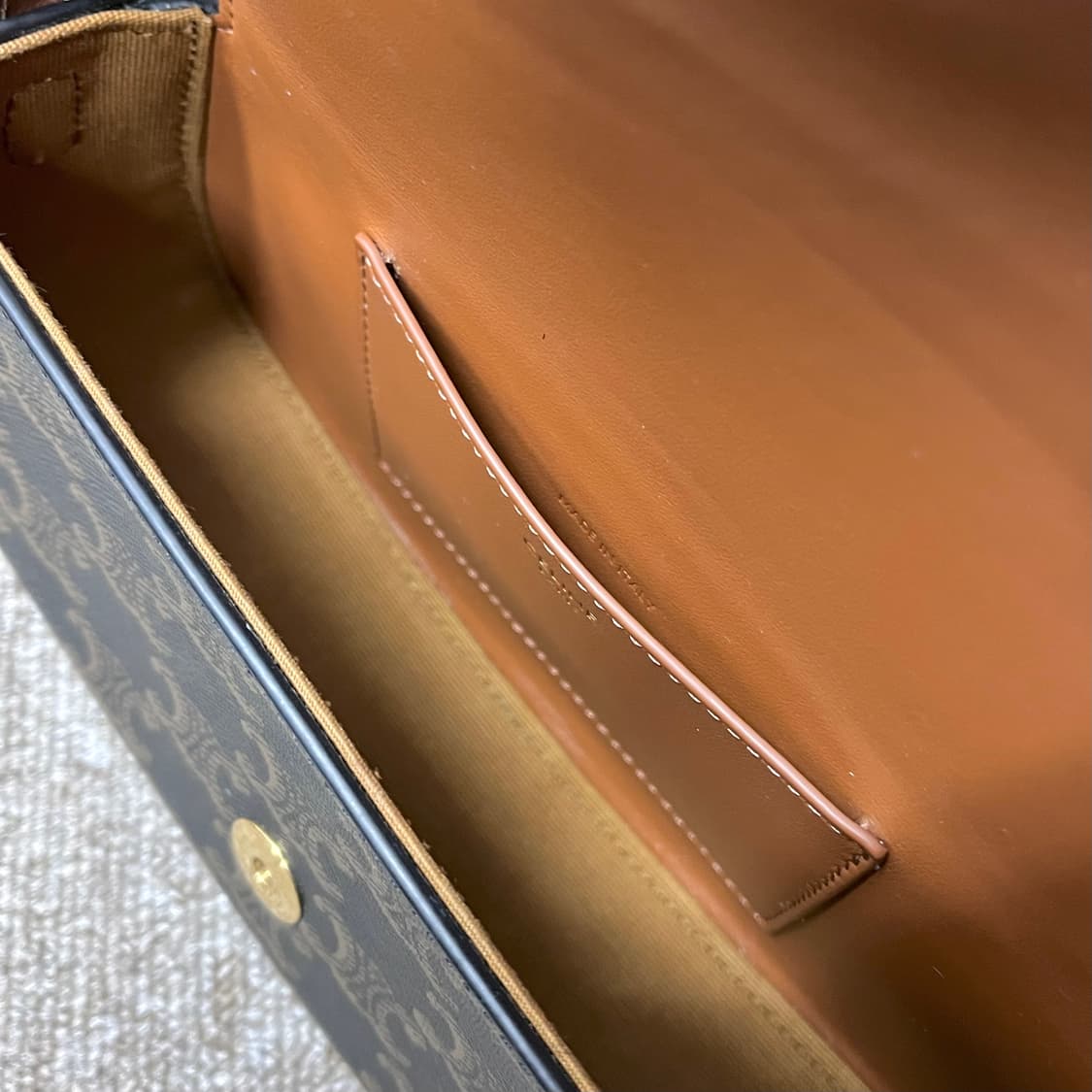 [S급/정품] 셀린느 타부 클러치 스트랩 가방 타부백 상품이미지5