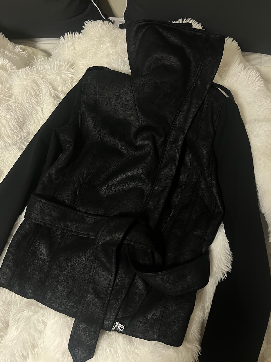 A|X 아르마니익스체인지 블랙퍼 무스탕 상품이미지1