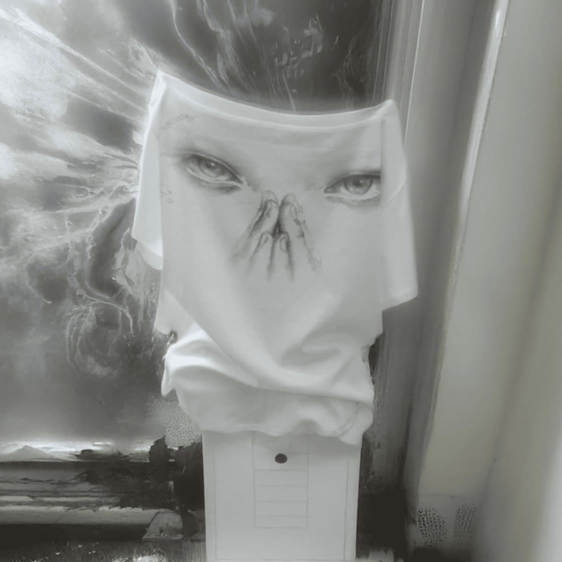 begbegbeg 백백백 오너먼트 비즈 아일렛 원숄더 반팔 티셔츠 상품이미지1