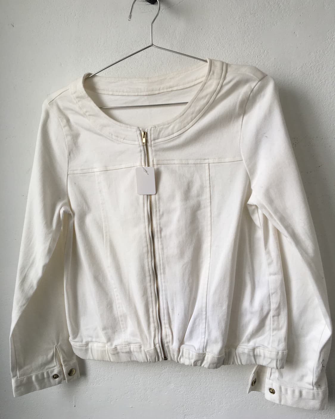 White zip up jackt 상품이미지3