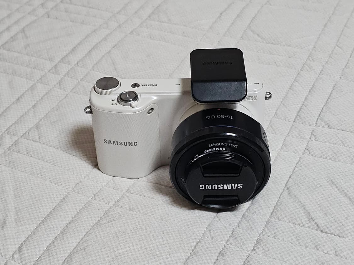 삼성 NX2000 미러리스 카메라

블랙 렌즈 상품이미지3