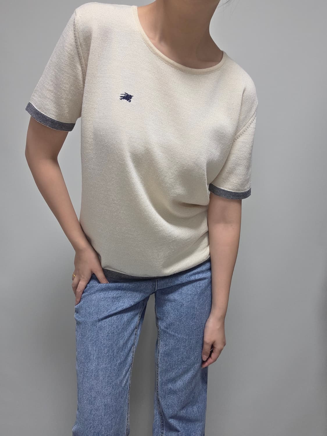 Burberrys / 아이보리 라운드 배색니트 (Black Stripe) 상품이미지9
