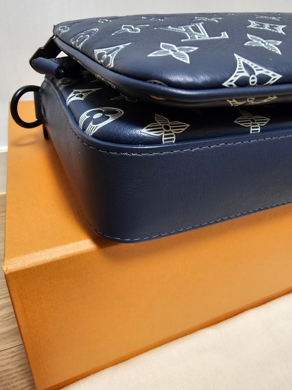 루이비통 올레더 트리오 메신저 크로스백 다크네이비 (새상품) 상품이미지9